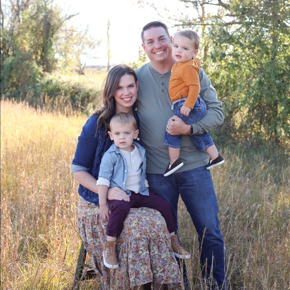 Welcome, I’m Lindsay! 💙 - Picture 1 of 1